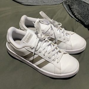 Women’s adidas size 9